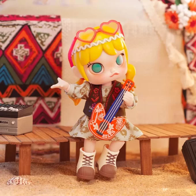 Akční figurka MOLLY z plážového hudebního festivalu