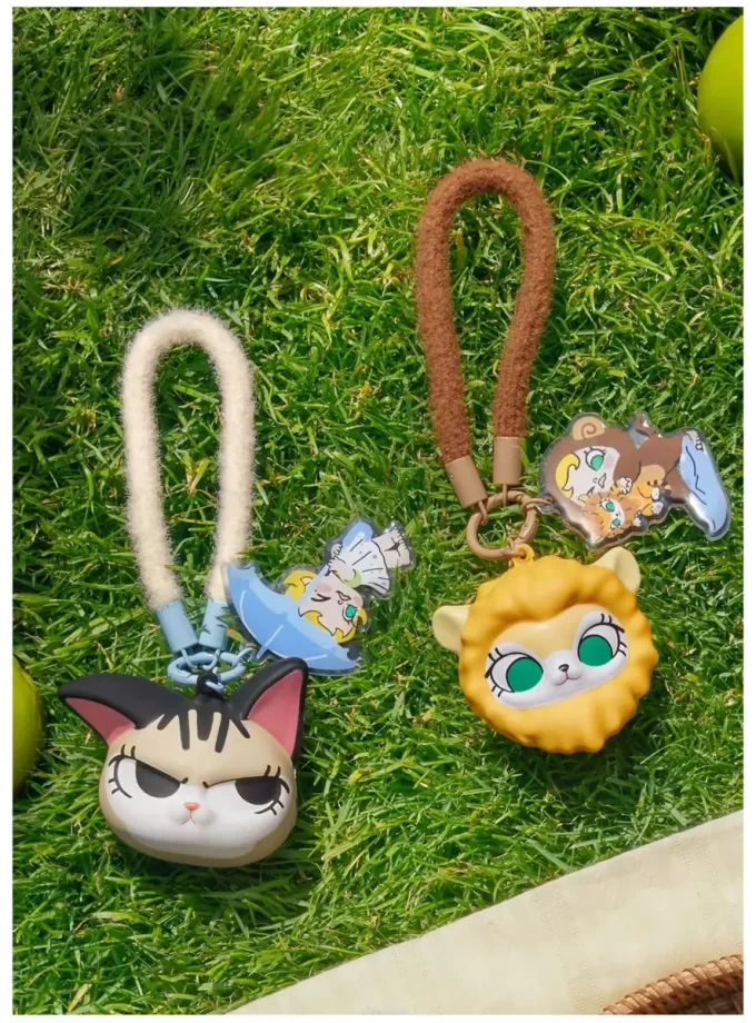 Baby Molly & Baby Tabby Series – přívěsek na roletu Pinch