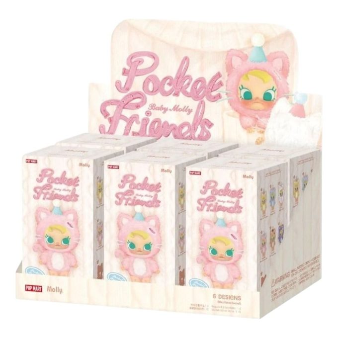 Baby Molly Pocket Friends – vinylový plyšový přívěsek v uzavřeném pouzdře (6 zaslepených krabiček)