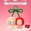 CRYBABY Crying For Love Series – vinylová plyšová závěsná karta (Love You Cherry Much)