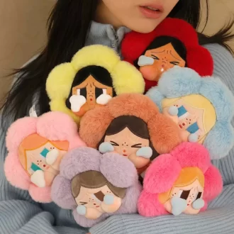 CRYBABY Sad Club Series – Plyšová květinová roleta