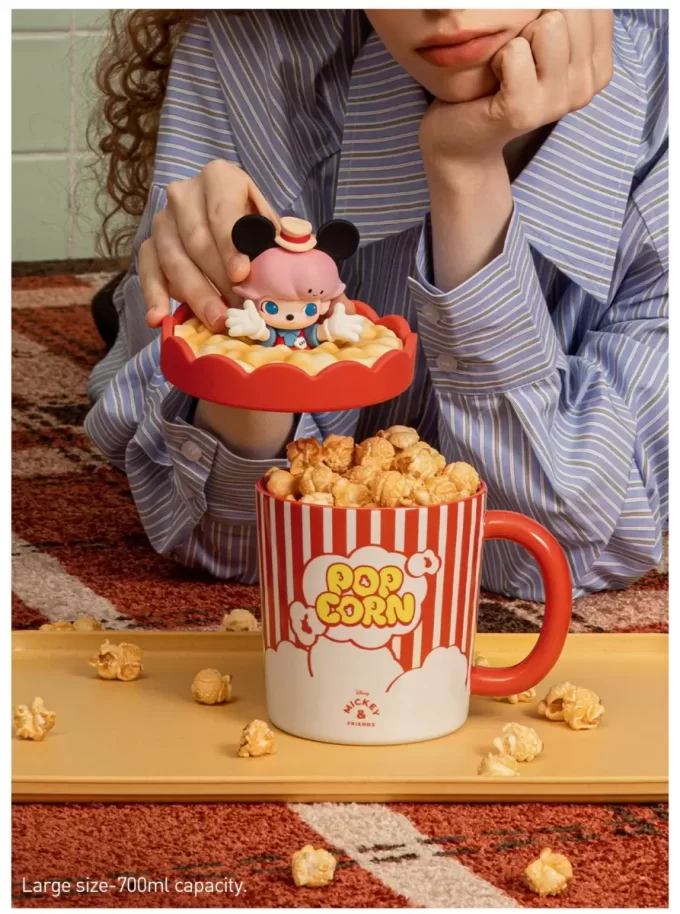 DIMOO WORLD × DISNEY Series – Keramický hrnek