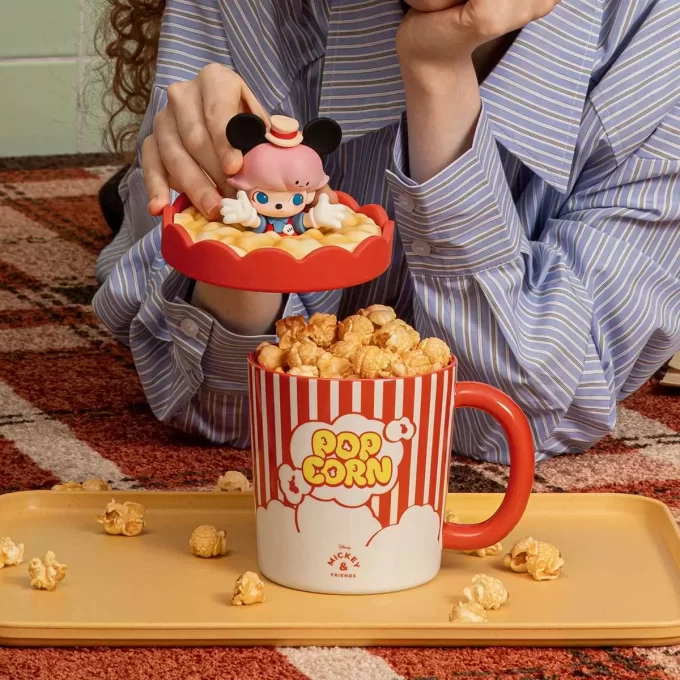 DIMOO WORLD × DISNEY Series – Keramický hrnek