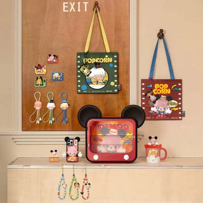 DIMOO WORLD × DISNEY Series – Magnet na ledničku s roletou DIMOO WORLD × DISNEY Series – Magnet na ledničku s roletou