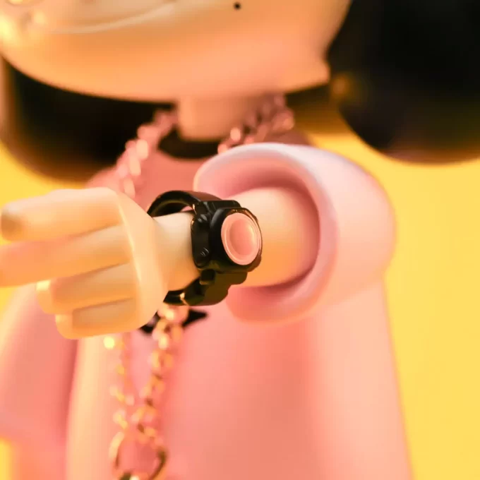 Figurka VITA PEEKABOO