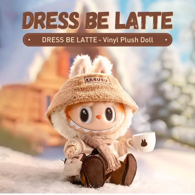 PŘÍŠERKY – Vinylová plyšová panenka DRESS BE LATTE