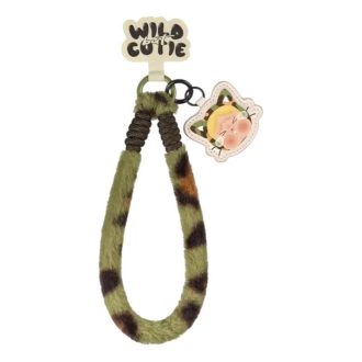 Přívěsek na telefon Crybaby Wild but Cutie „Camo Cutie“ Přívěsek na telefon Crybaby Wild but Cutie „Camo Cutie“