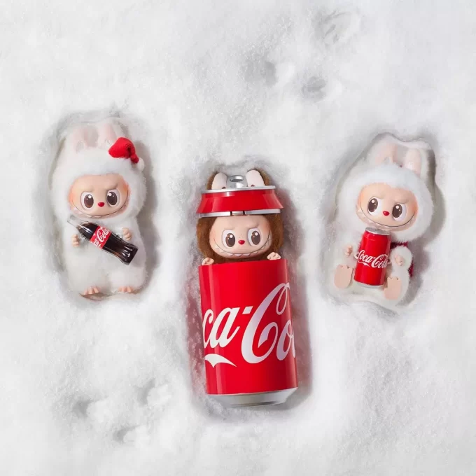 SÉRIE THE MONSTERS COCA-COLA – Vinylová krabička na obličej SÉRIE THE MONSTERS COCA-COLA – Vinylová krabička na obličej