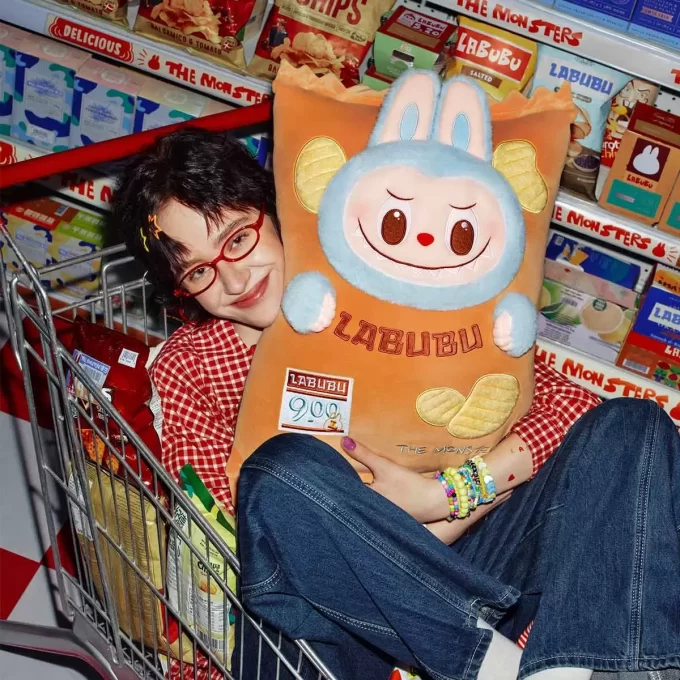 THE MONSTERS Wacky Mart Series – Polštář (Chips)
