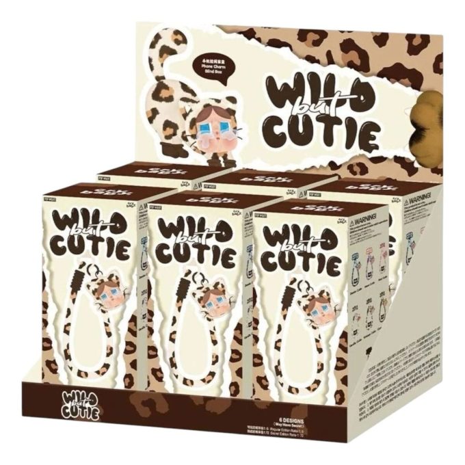 Zapečetěný kryt s přívěskem na telefon Crybaby Wild but Cutie (6 zaslepených krabiček)