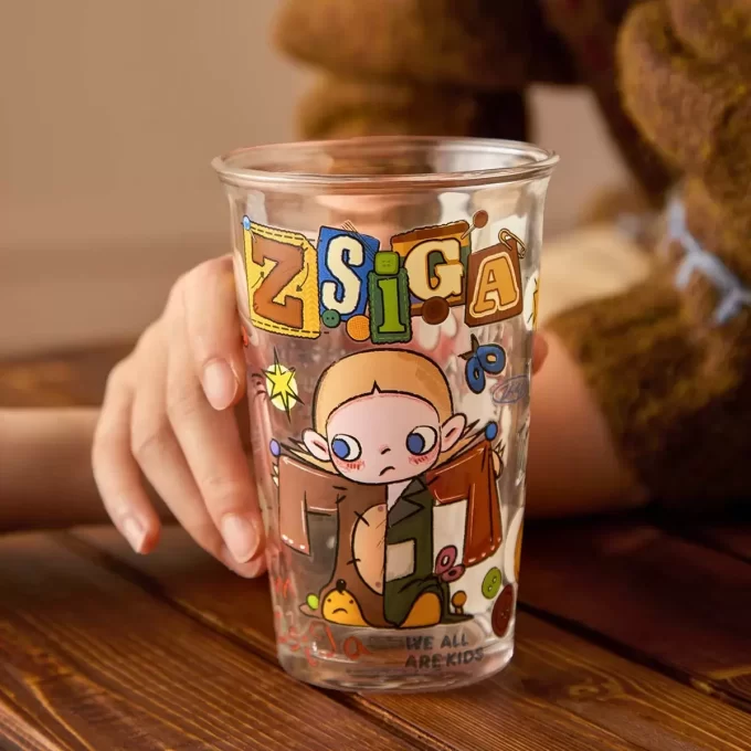 Zsiga We All Are Kids Series – Sklenice (hrnek na studenou vodu)